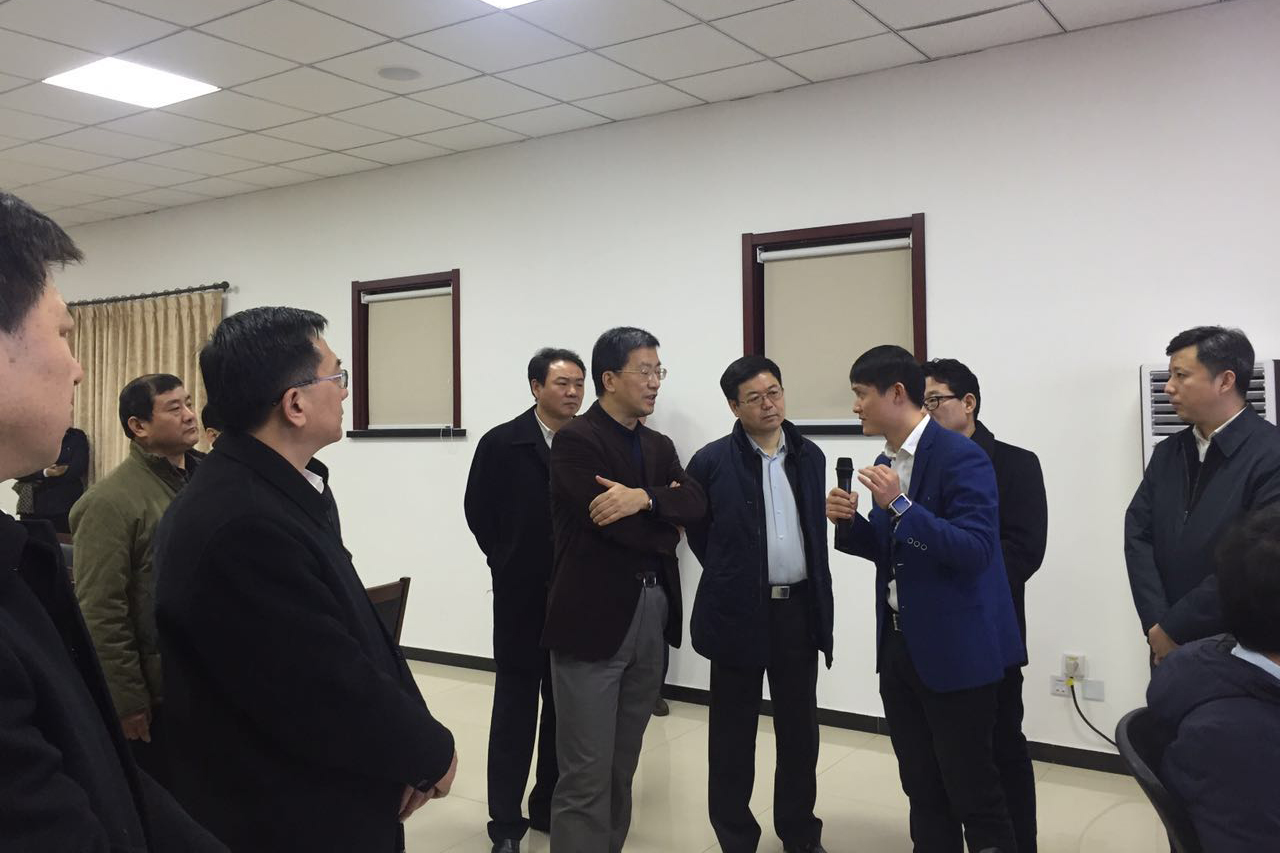中央委員會委員、中國科學(xué)技術(shù)協(xié)會黨組書記懷進(jìn)鵬
